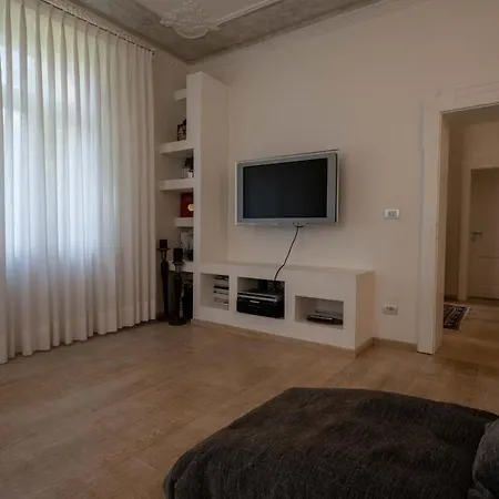 Pensjonat Suite Villa Emilia *